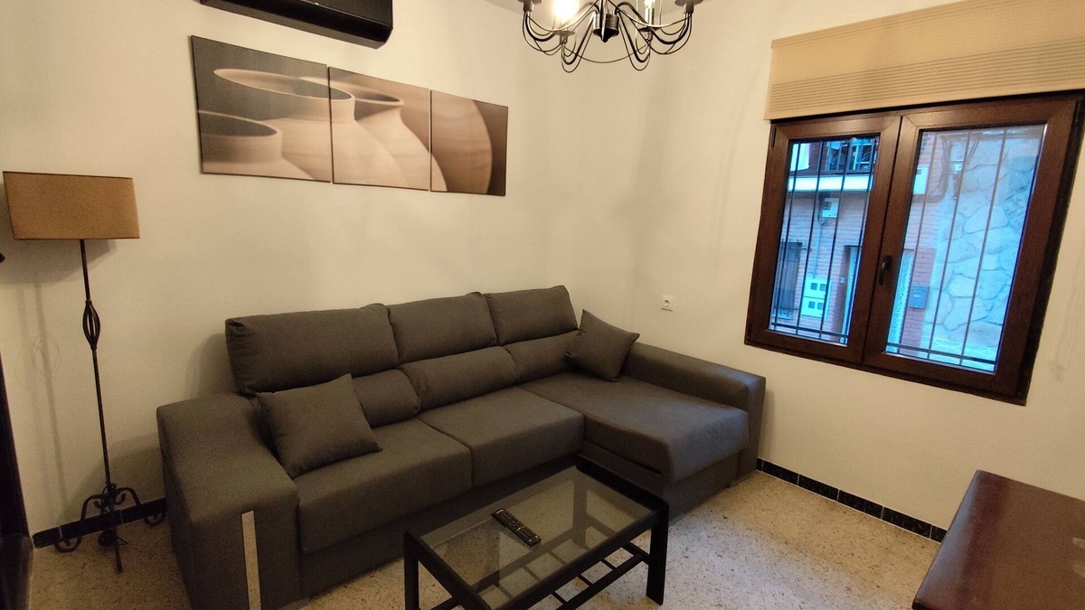 Arenas de San Pedro Apartment | Very quiet and centrally located apartment with air conditioning and wifi