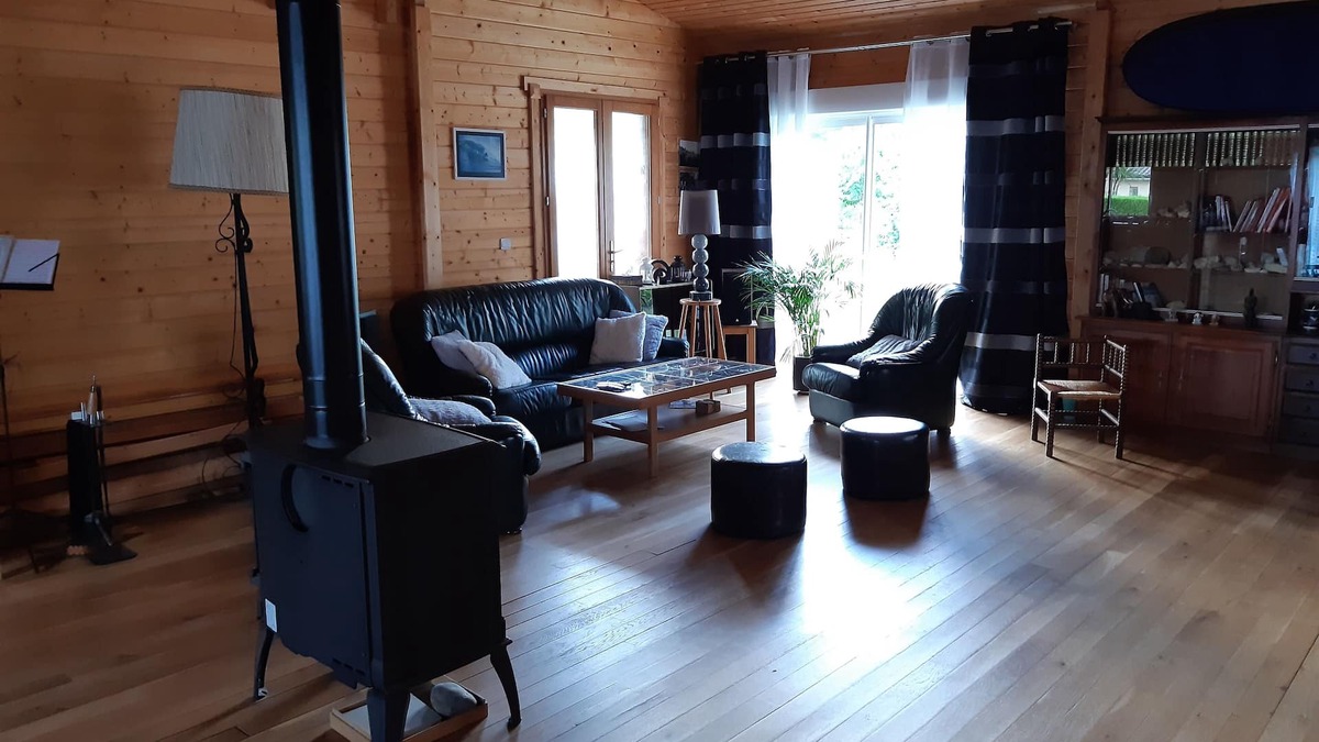Saumos Ski Chalet | Very quiet wooden house near the ocean