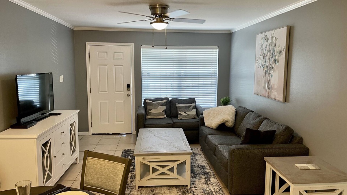 Gray Apartment | Very Spacious, Open Floor Plan 2 Bedroom Apt.