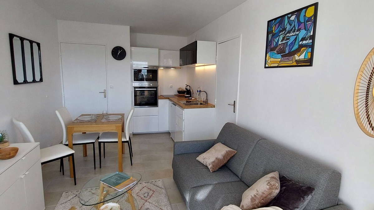 Cabourg Apartment | Very well located 2-room apartment, 15 minutes from the beach and shops