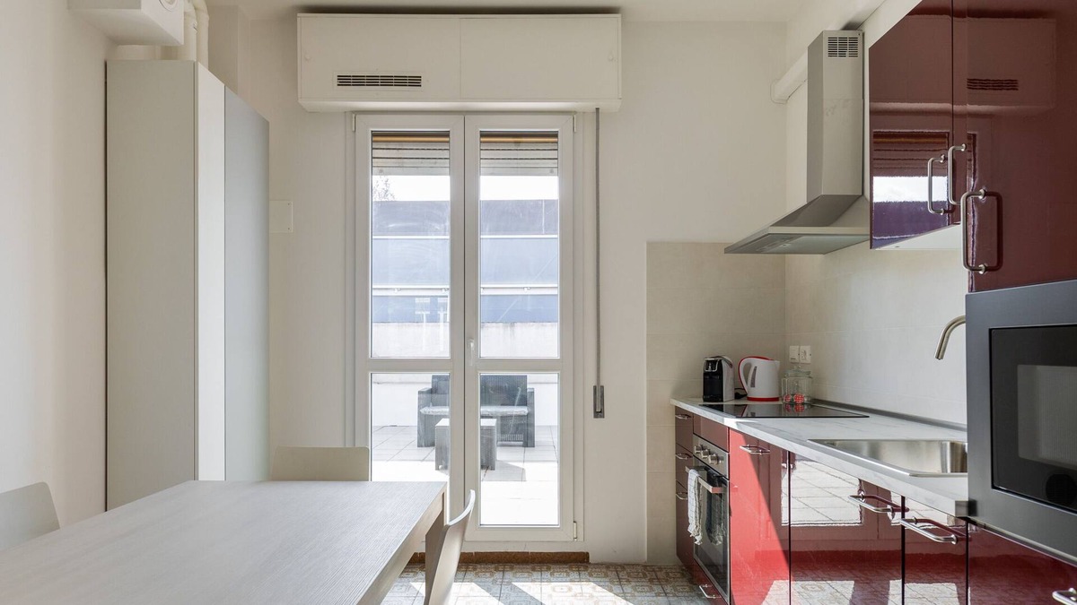 Navile Apartment | Vestiari apartment II with terrace by Wonderful Italy