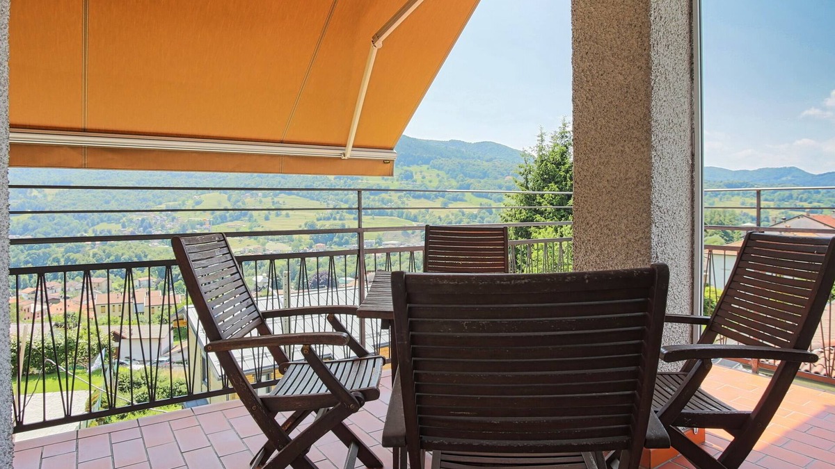 Centro Valle Intelvi Apartment | Via Pighini 75 - Two Bedroom Apartment, Sleeps 4
