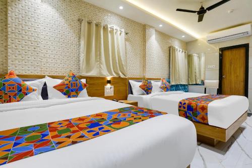 Dharavi Hotel | Via RR Residency - Near BKC