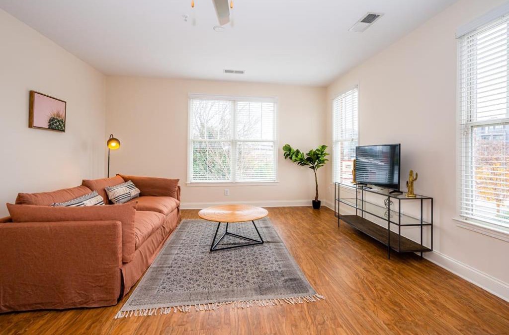 Wesley Heights Apartment | Viagem Stylish Studio in Top Location