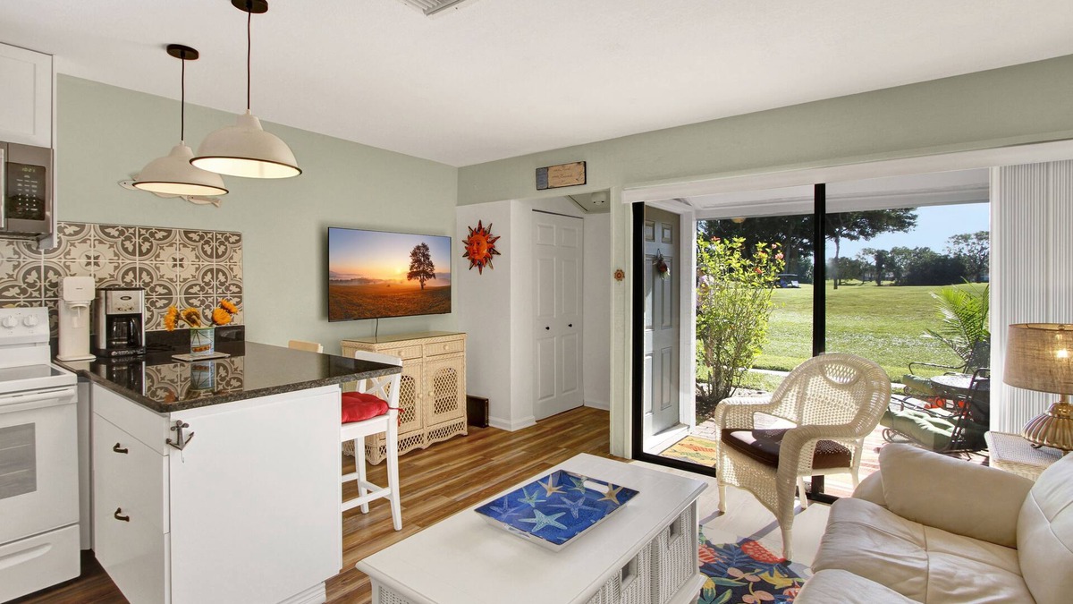 The Meadows Condo | Vibrant 1bed/1bath Golf Course Front in the Meadows