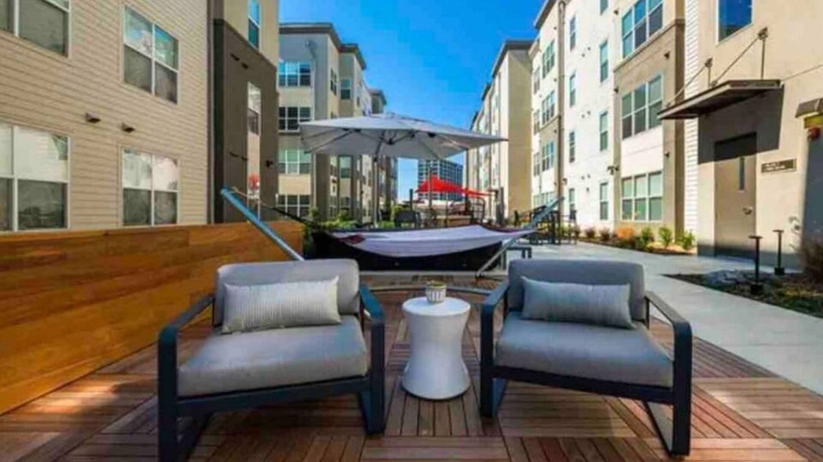 Northeast Dallas House | Vibrant 2-bedroom rental near SMU