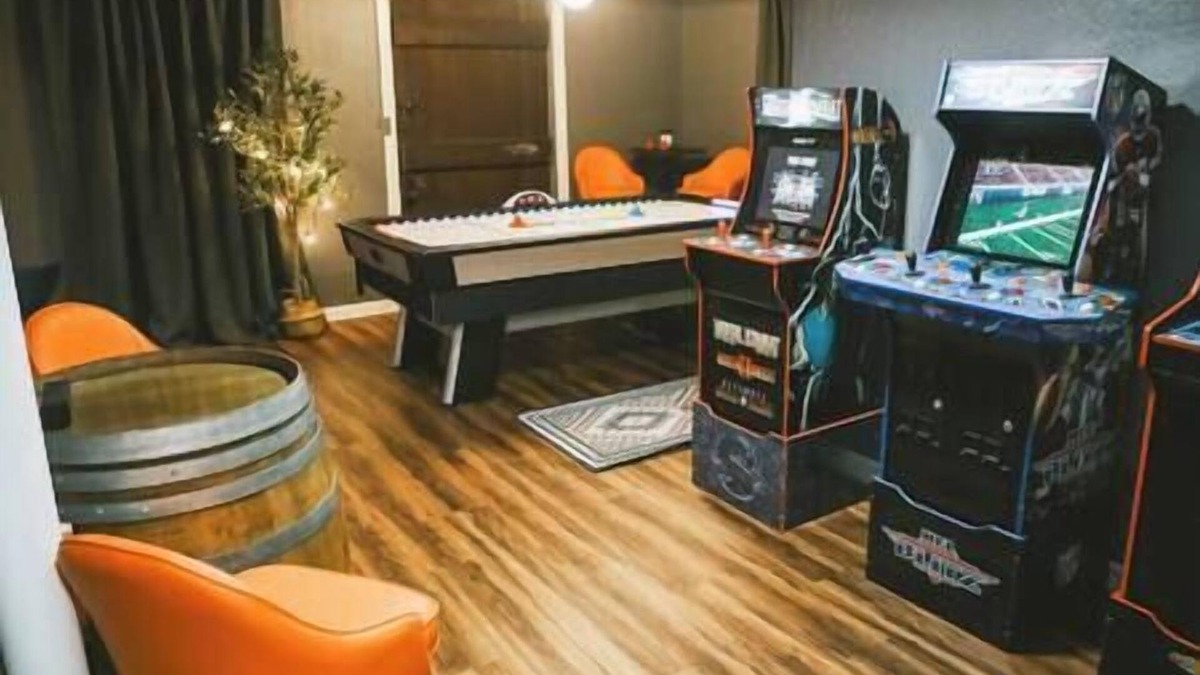Spirit Lake House | Vibrant Forest Retreat | Game Room, Spa, Fire Pit - Sleeps10
