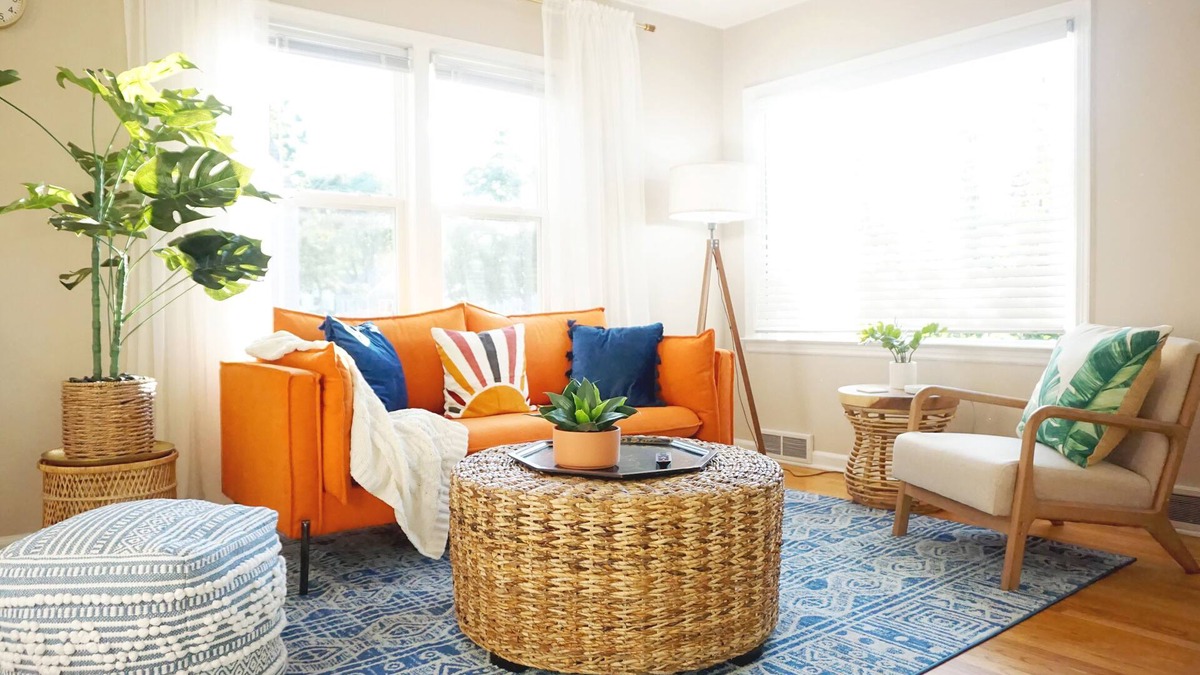 Cedar Rapids House | Vibrant Getaway! 2 Baths + Walk in Shower, Great Amenities & Value