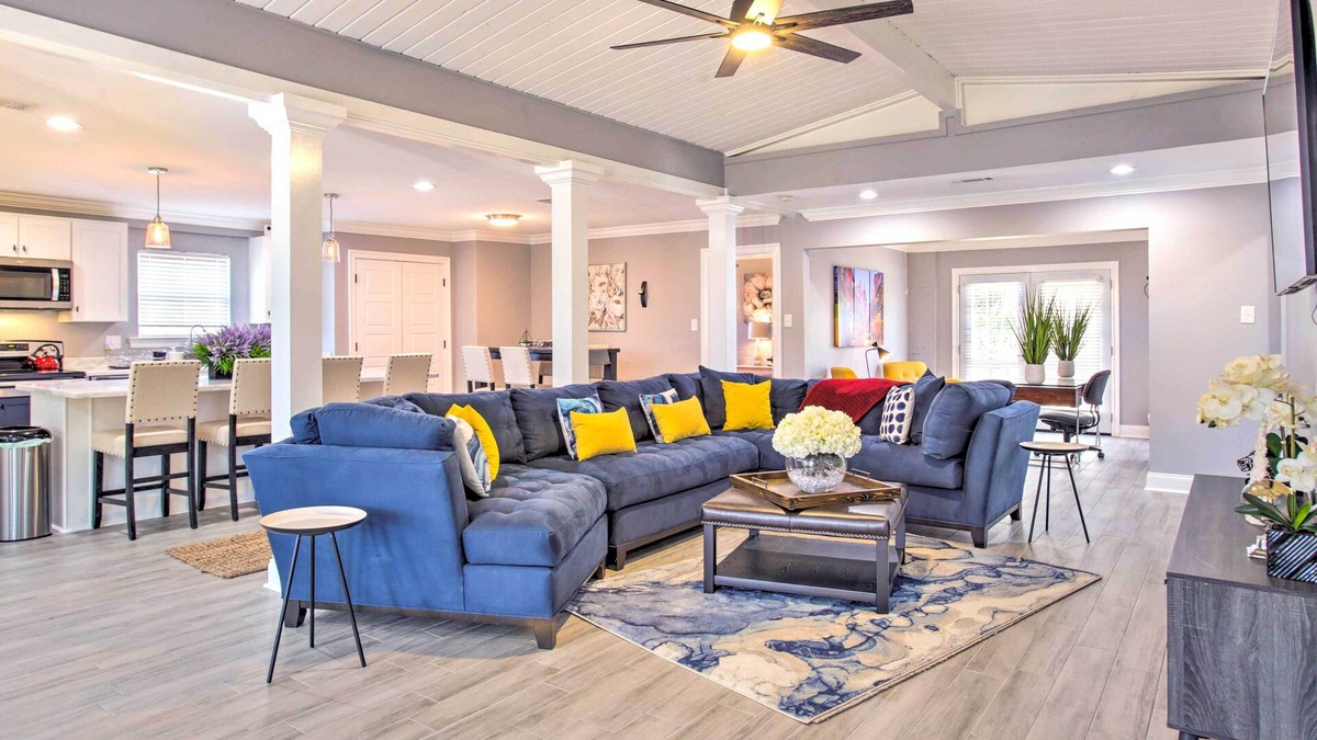 Terrytown House | Vibrant Terrytown Home w/Yard ~ 6 Mi to NOLA
