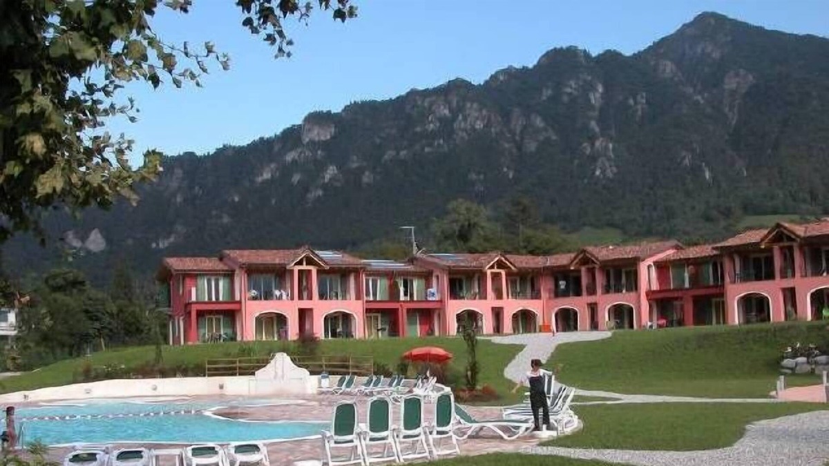 Crone Resort | Vico Large + Sweet - Two Bedroom Resort, Sleeps 8