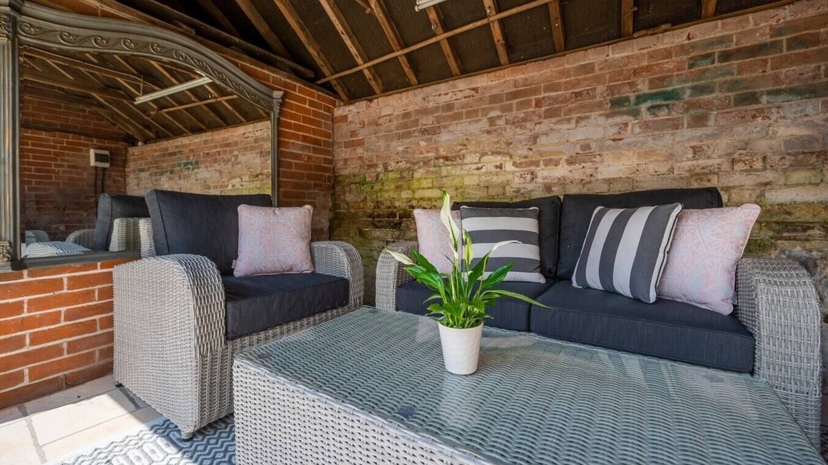 Monks Eleigh Apartment | Victoria Cottage, Monks Eleigh