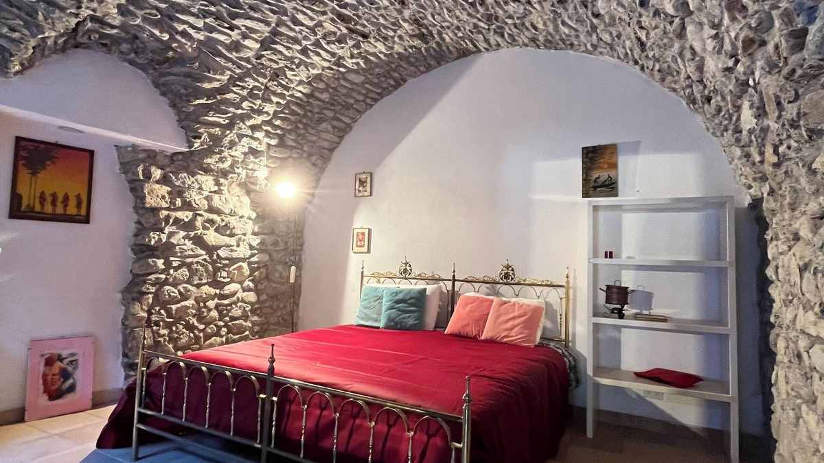 Rocchetta Nervina House | Victoria House - Fully equipped stone house