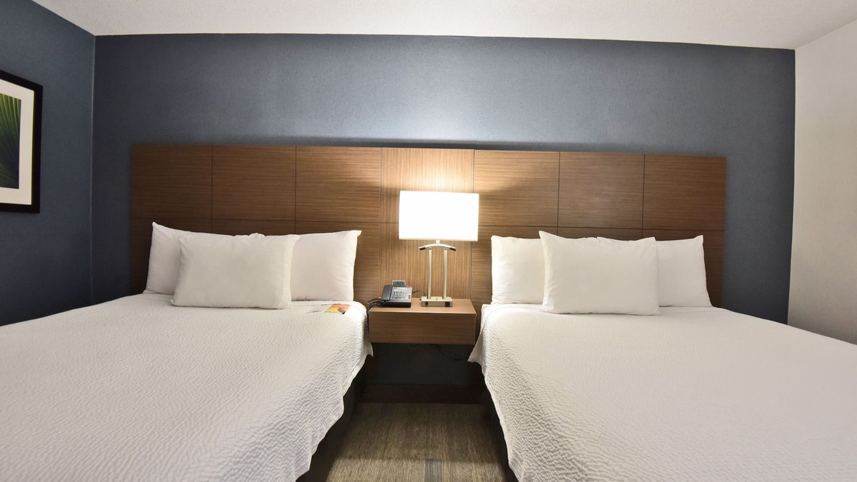 Winnipeg Hotel | Victoria Inn Hotel and Convention Centre Winnipeg