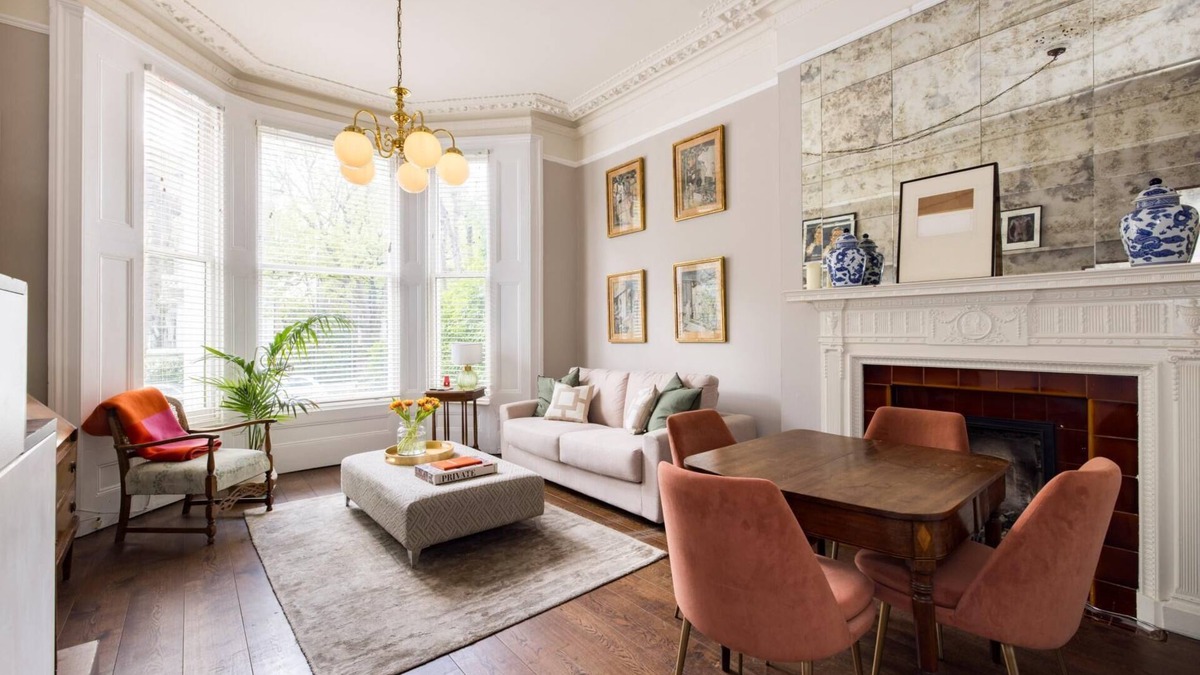 St. Helen's Apartment | Victorian Blush 1BR near Portobello & Notting Hill