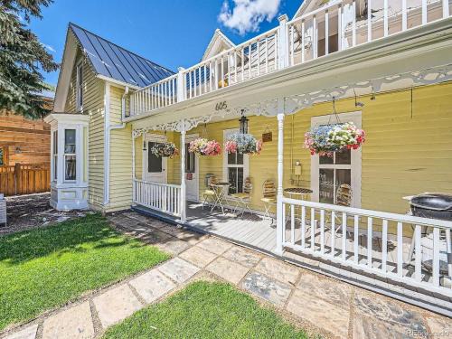Historic District House | Victorian Dream! Charming Mountain View Home by Downtown