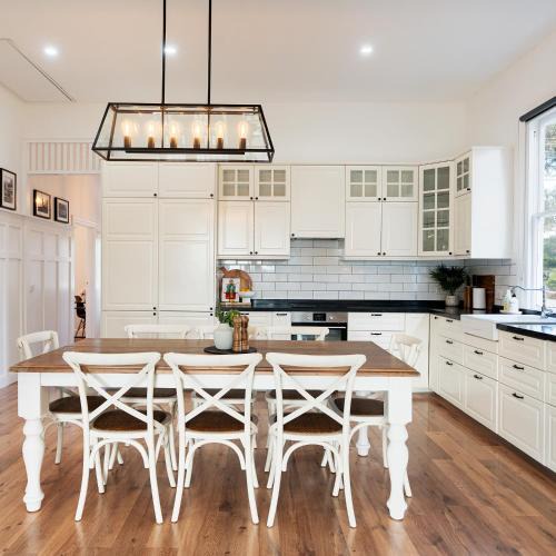 Castlemaine Apartment | Victorian Hilltop Retreat - Firepit & Sunset Views
