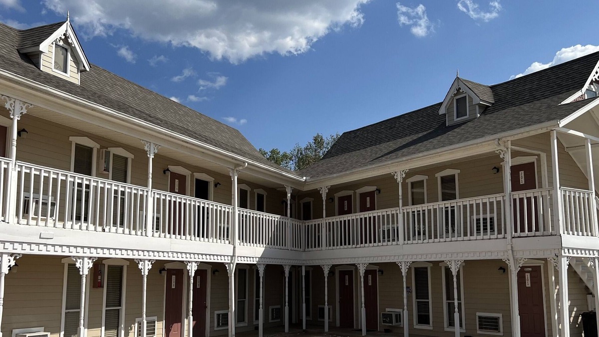Cleveland Hotel | Victorian Inn