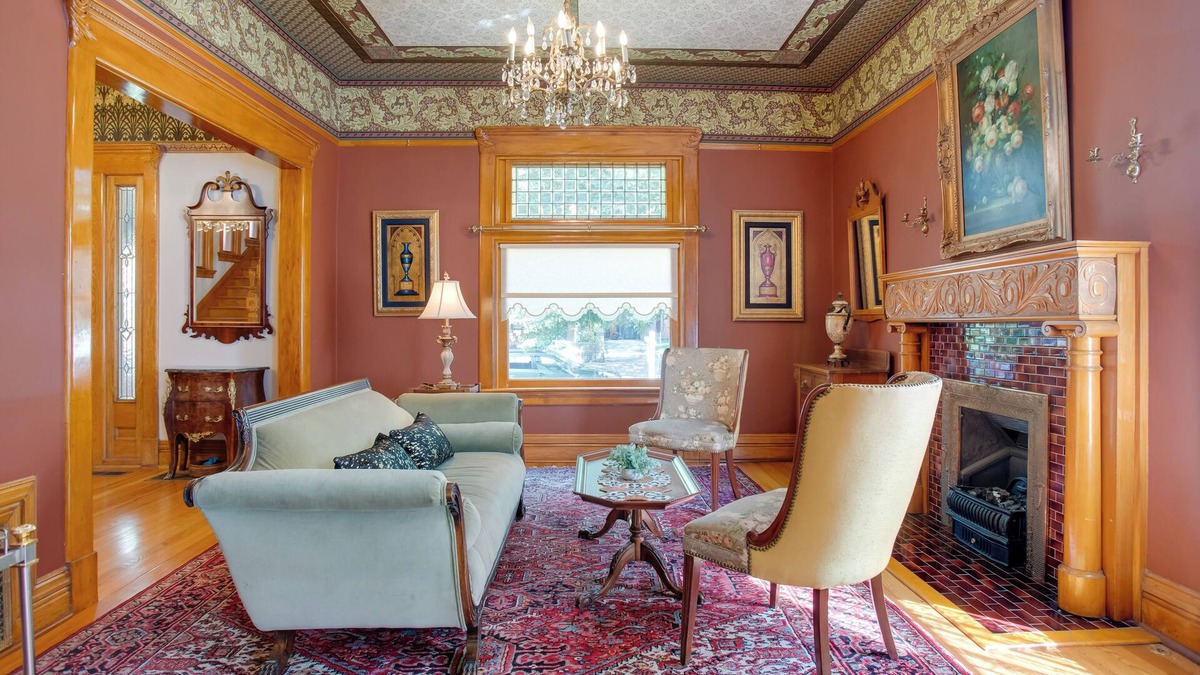 Cheesman Park Apartment | Victorian-Style Cheesman Park Apt - 2 Mi to Dtwn