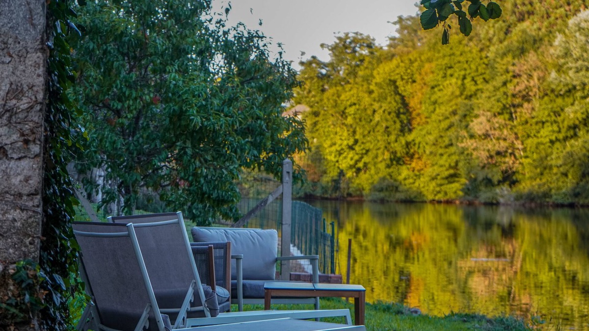 Isle Apartment | Vienne's Splendor Charming T5 by the River - Near Limoges CHU