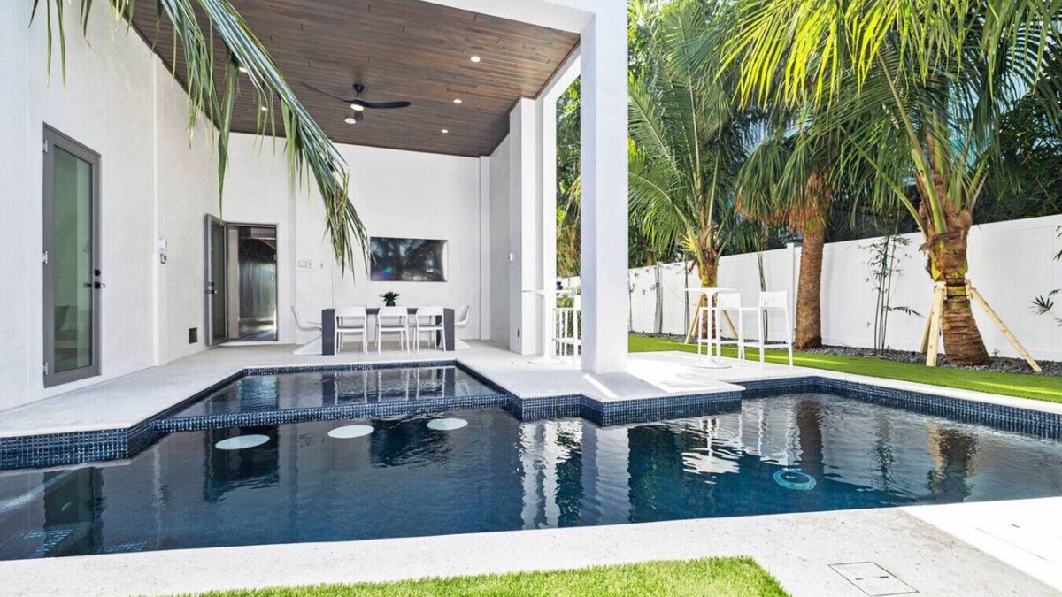 Bradenton Beach House | View from the top! Walk to the beach!