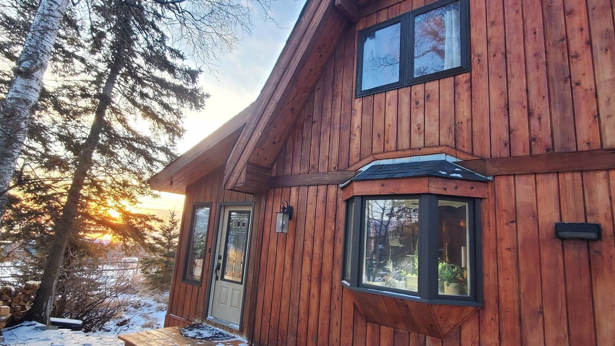 Huffman - O' Malley House | View-Large -Private Alaskan home in Anchorage Hillside- wooded