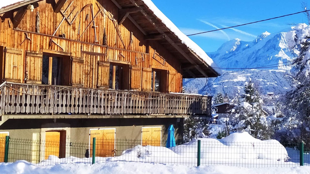 Cordon Apartment | View not overlooked front of the chain of Mt BLANC ground floor with private terrace