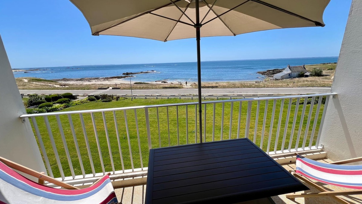 Quiberon Apartment | View of the islands 2nd floor near thalasso