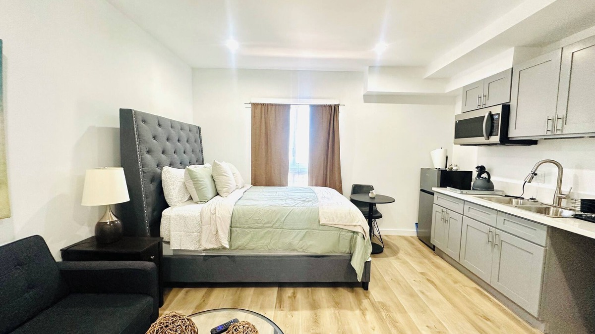Park Mesa Heights Apartment | View park , inglewood , Sofi , Kia forum, intuít some, Crenshaw Studio 2 LA