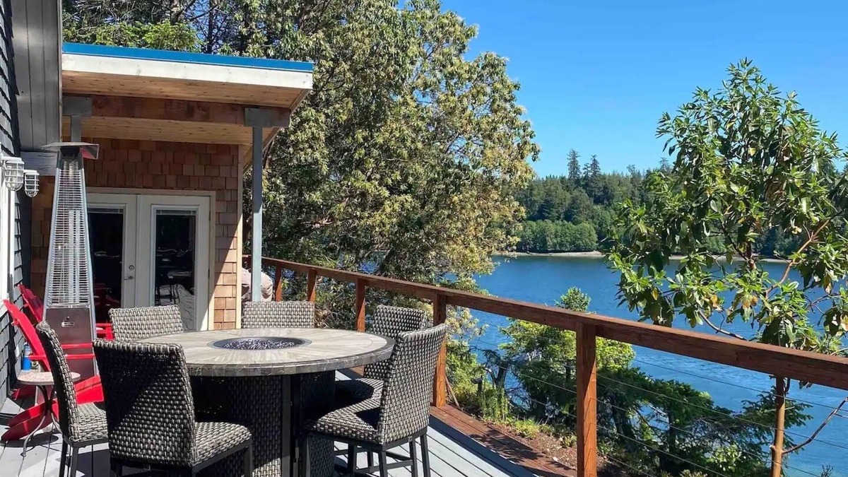 Grapeview Cabin | View Waterfront Beach Cabin on the South Puget Sound, Hot Tub, AC, Pet Friendly