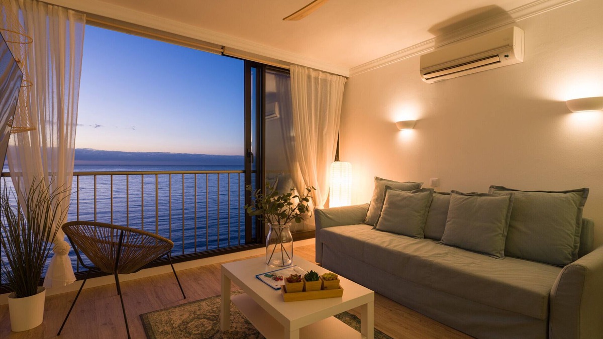 San Agustin Ski Chalet | Viewpoint Over The Cliff By CanariasGetaway