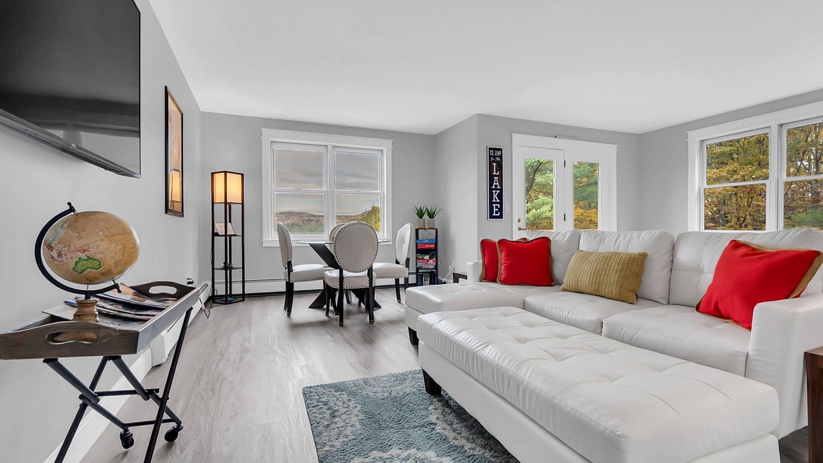 Harrison Condo | Views! Cozy, Private 3BR Condo with lake access!