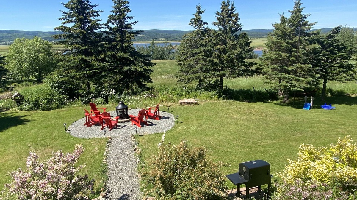 Harvey Apartment | Views, near famous attractions Fundy's Lost Lobster Apartment