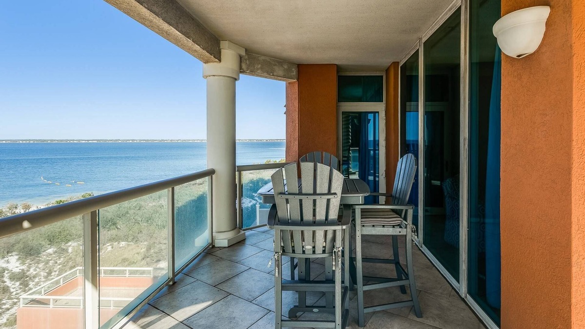 Pensacola Beach Condo | Views of the Beach, Ocean & Sound | King Suite |Vacation in Style |3 Bedroom Condo |Pools |Tennis