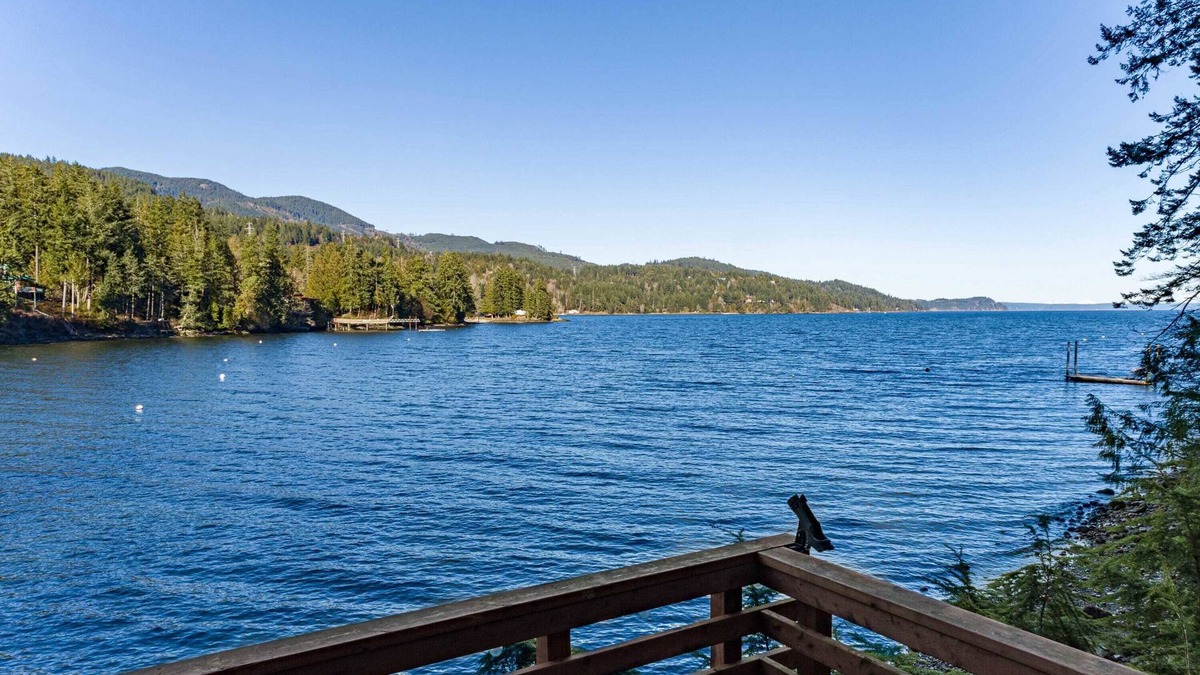 Lilliwaup Cabin | Views of Triton Cove w Private Beach! Pet Friendly