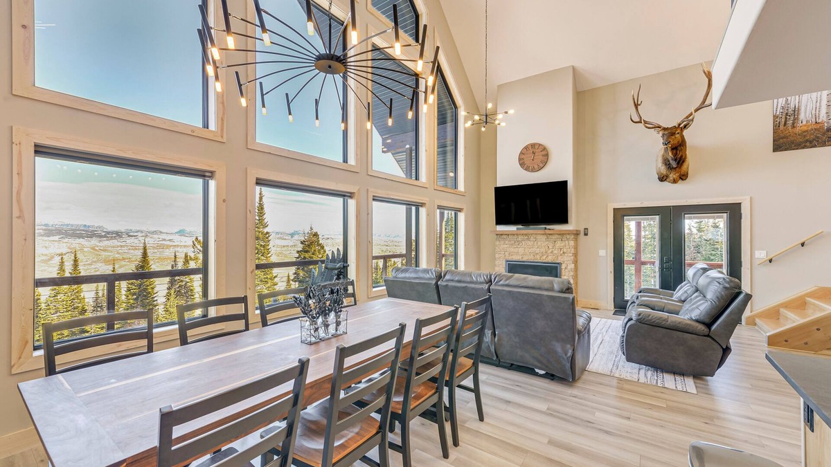 Dubois House | Views, Trails, Hot Tub & More: Luxe Wyoming Oasis