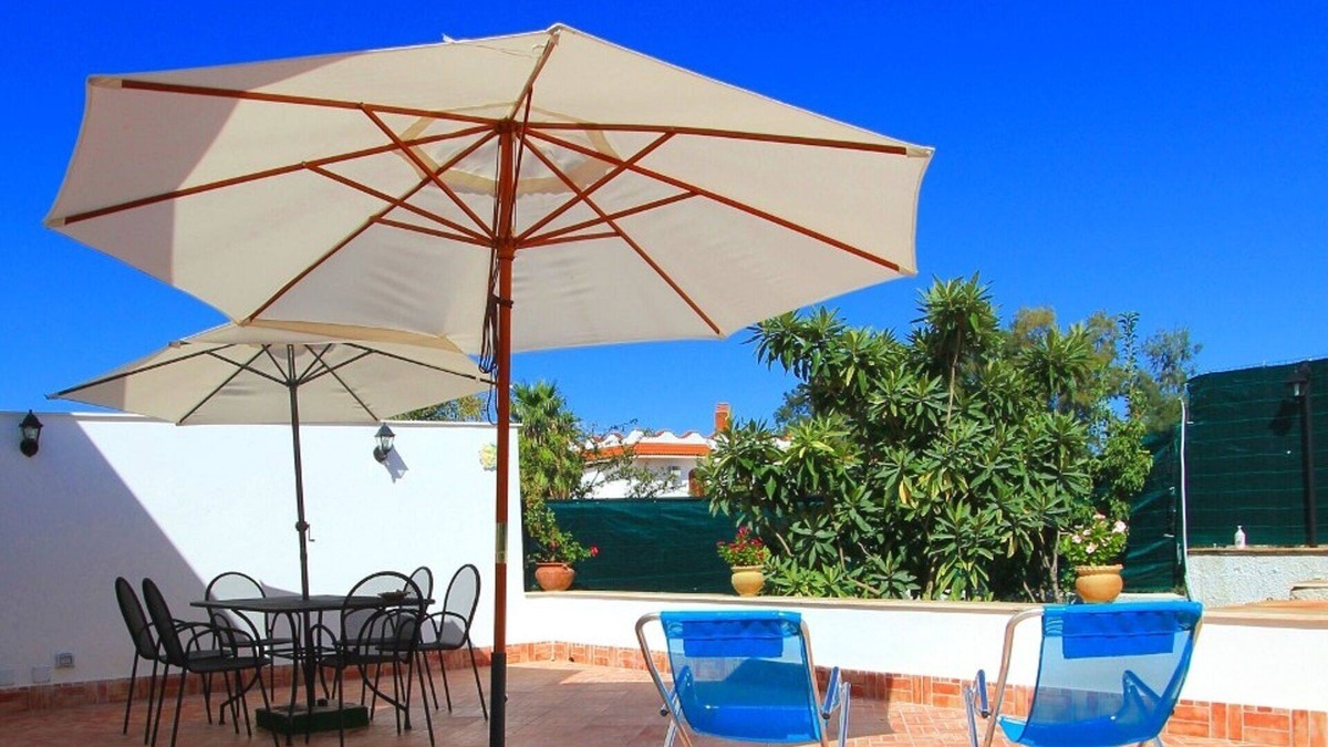 Capaci Villa | Viilla surrounded by greenery 1 km from the sea and adjacent to the town.