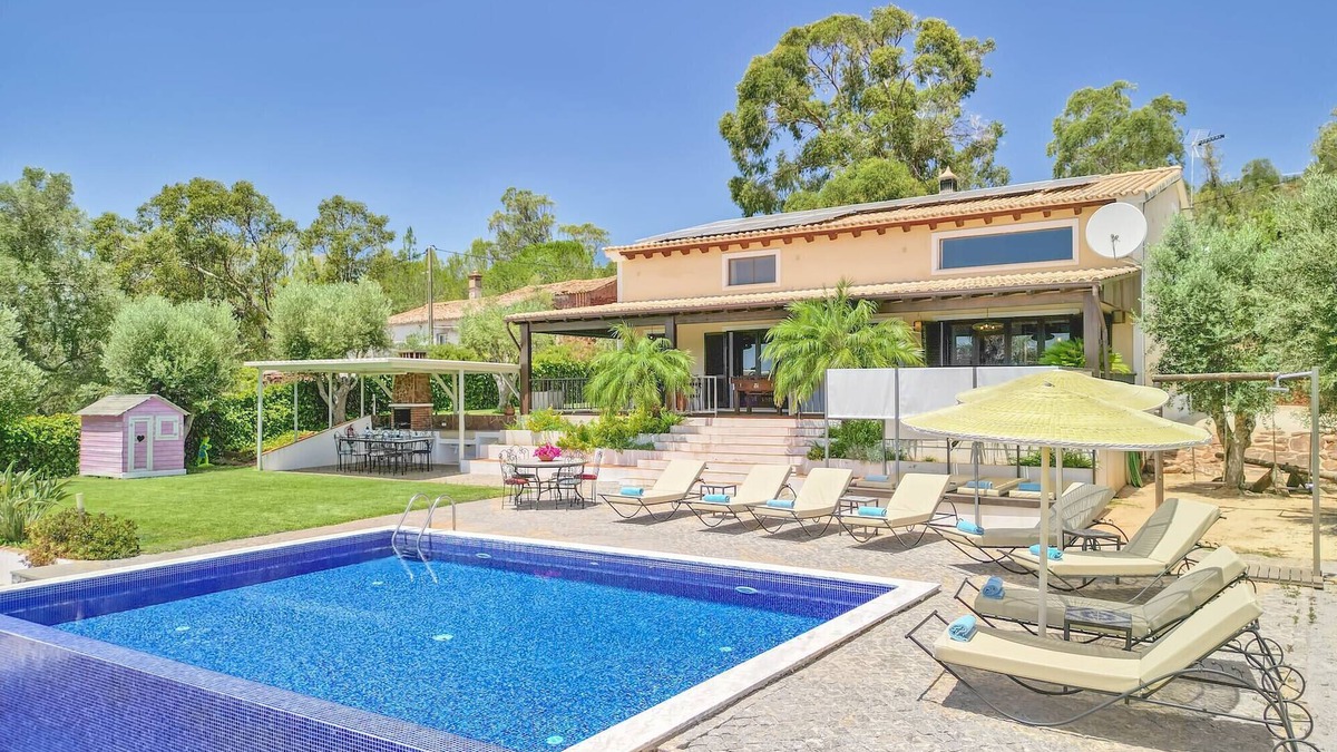 Sao Bartolomeu de Messines Villa | Villa Fuzeiros - Amazing villa in a green valley!