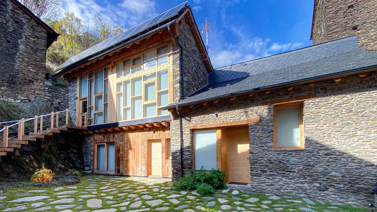 Escalo Apartment | VILA CLOSA RESORT- PALLER