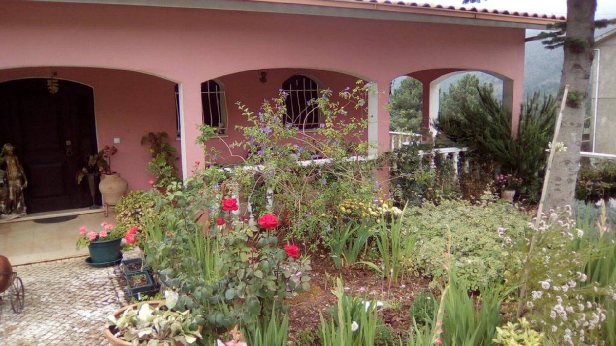 Mira de Aire House | Vila Marques in Mira de Aire