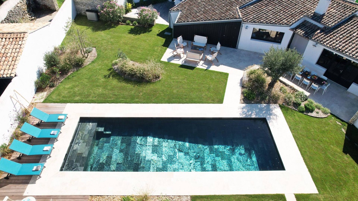 Saint-Clement-des-Baleines Villa | Villa La Salière - City center