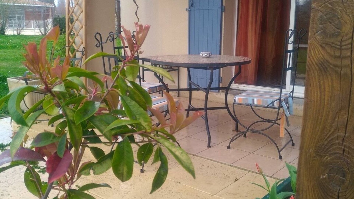 Saint-Saturnin-les-Avignon House | Villa 3 Pièces & Kitchenette Entre Avignon et L'isle sur la Sorgue