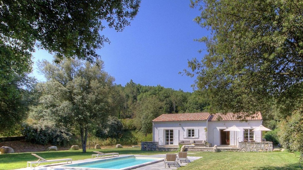 Poggio-di-Venaco House | Villa à la Montagne,piscine,domaine 20ha,rivière