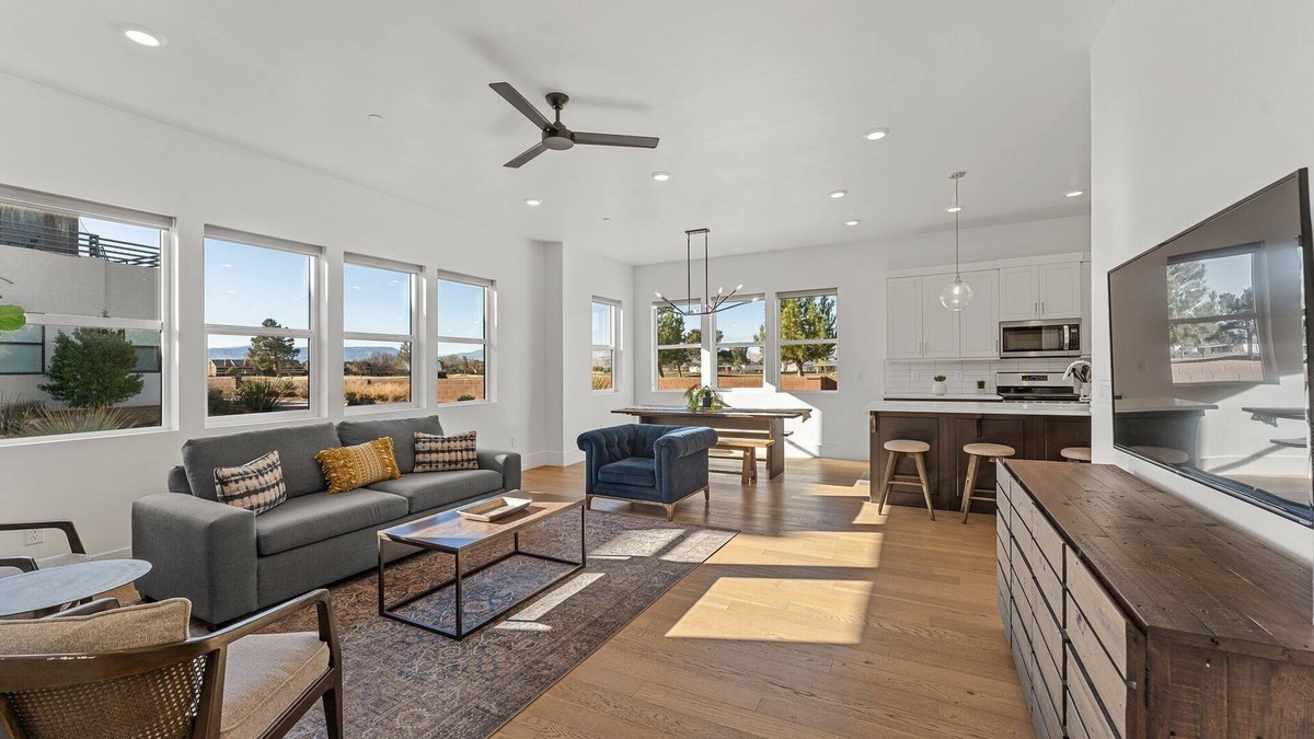 Bloomington Condo | Villa #19 at Bloomington Country Club: Pool, Golf, Restaurant