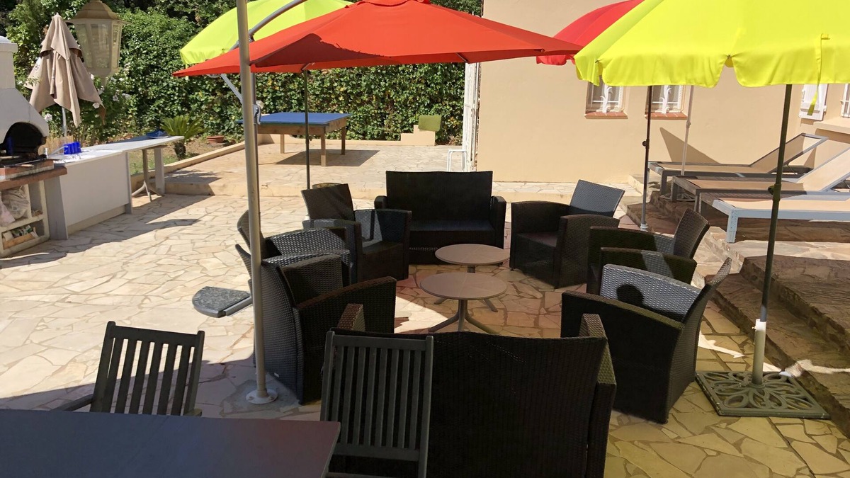 Argeles-sur-Mer Villa | VILLA 230 m² - 16 Pers - 8chambres -4000m² de parc/piscine 10 x 5m a 5 mn plage