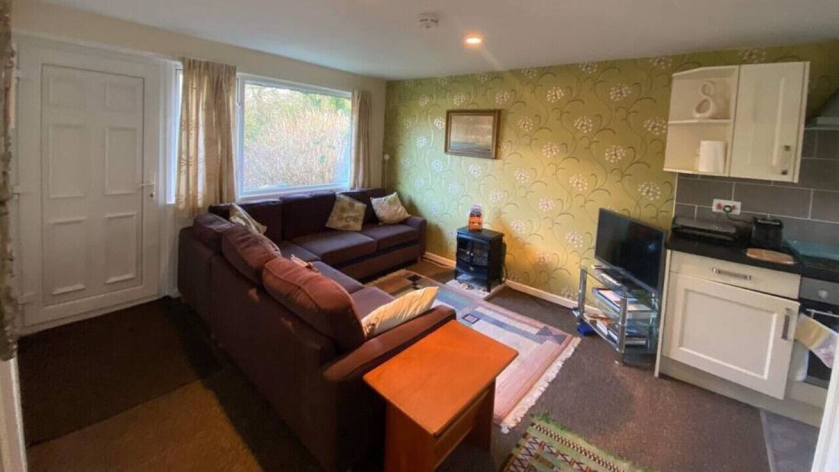 St Teath Ski Chalet | Villa 25 Lanteglos Hotel 2 bedroom sleeps 4