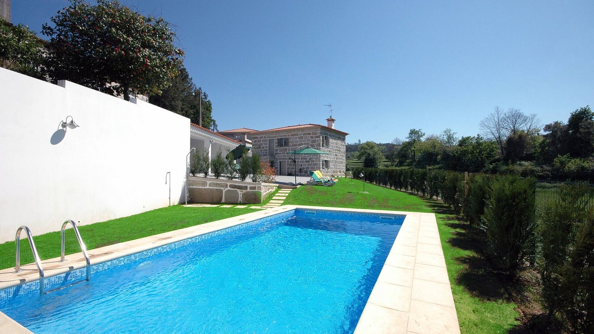 Barcelos Villa | Villa 315 Fully Renovated Typical Stone House