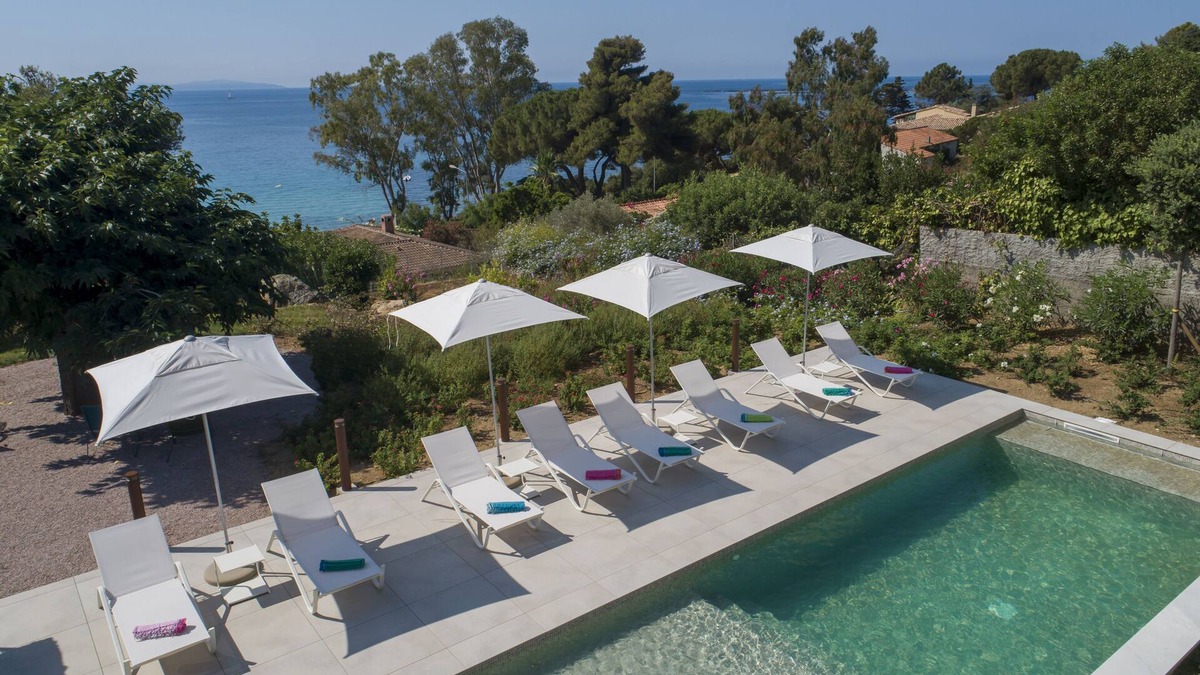 Ajaccio Villa | Villa 4 bedrooms, heated swimming pool, beach on foot, sea view