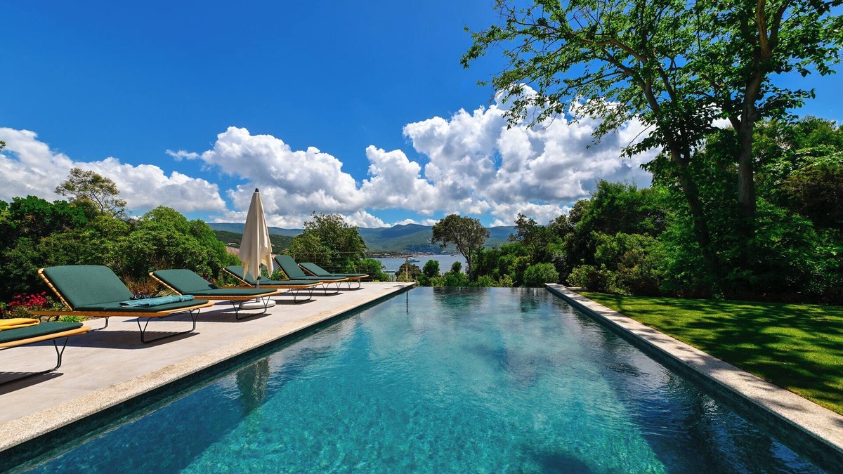 Isolella Villa | Villa 4 bedrooms, pool, in front of the sea