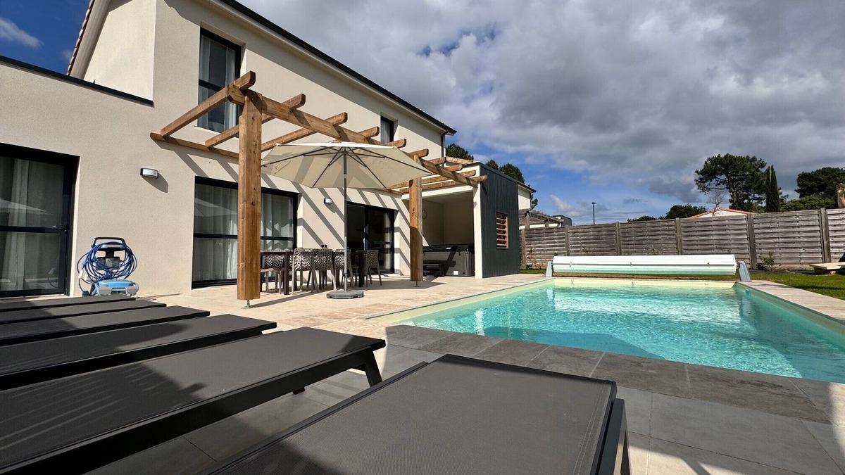 Saint-Augustin Villa | Villa 4 chambres 4 salles de bains avec jardin + jacuzzi, piscine (villa 11)