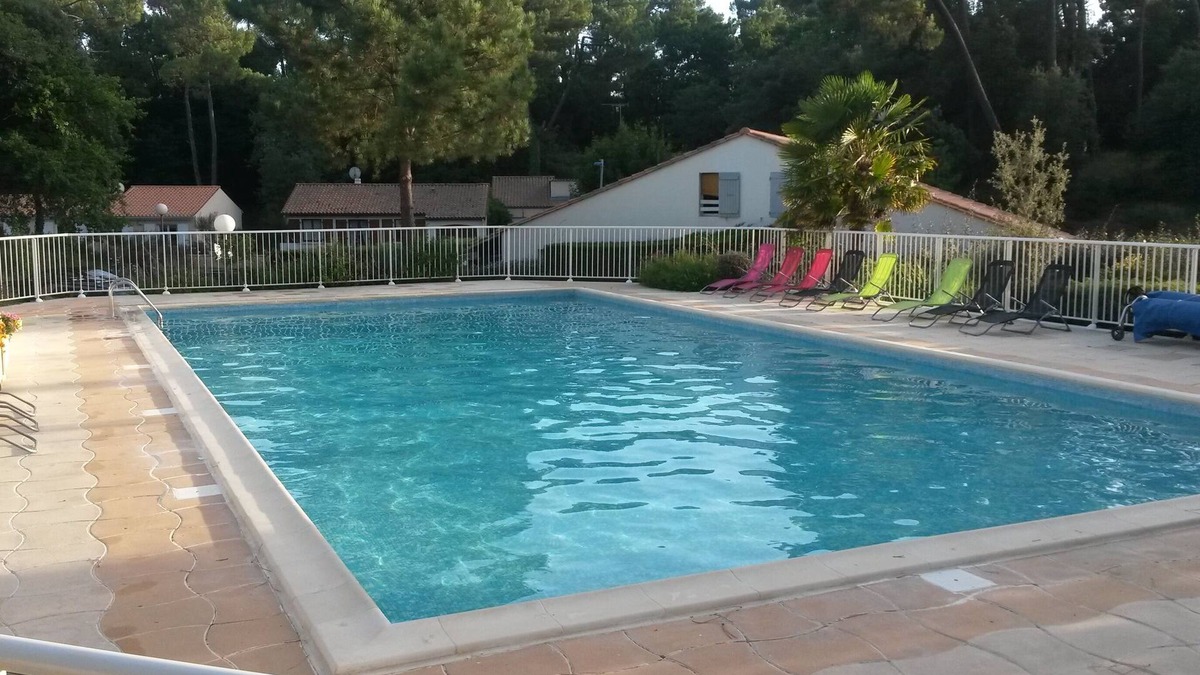 Les Mathes House | Villa 40 m2 in the heart of the pine forest in the center of La Palmyre